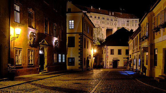Our hotel (left) and Český Krumlov Castle on the hill.