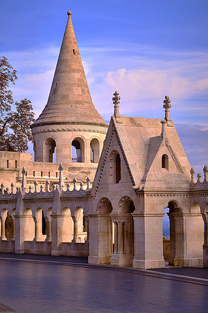 Two Kings of Hungary were crowned within the church walls: Franz Joseph I of Hungary and Charles IV of Hungary.