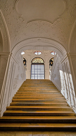 In 1776, Maria Theresa transferred the Imperial Picture Gallery from the Hofburg Palace to the Upper Belvedere.