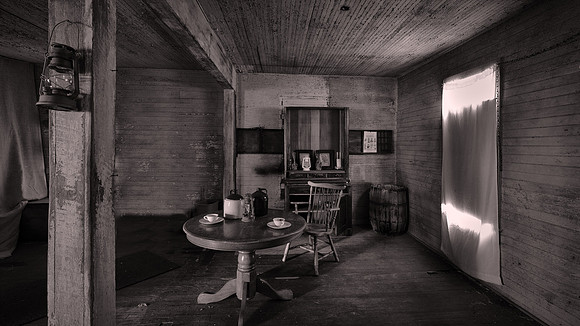 The houses were designed to resemble farmhouses, a deliberate attempt to ease the transition of workers who were coming off farms to their first industrial jobs.
