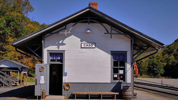 The park also includes the former company town of Cass and a portion of the summit of Bald Knob, highest point on Back Allegheny Mountain.