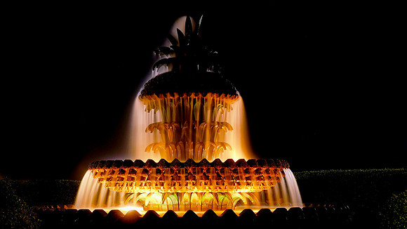 Pineapple Fountain, Charleston at night