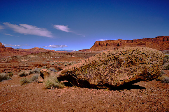 Colorado Plateau, UT. The Colorado Plateau is a physiographic and desert region of the Intermontane Plateaus, centered on the Four Corners of the southwestern United States.