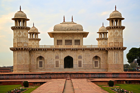 Tomb of I’timād-ud-Daulah mausoleum built in 1628, Agra, India