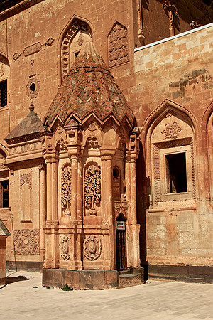 Ishak Pasha Palace