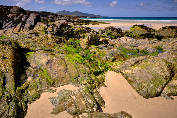 The average temperature is 44 °F in January and 57 °F in summer.  Annual rainfall in Lewis is 43 inches.
