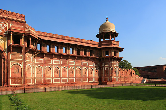 Agra Fort built 11th century