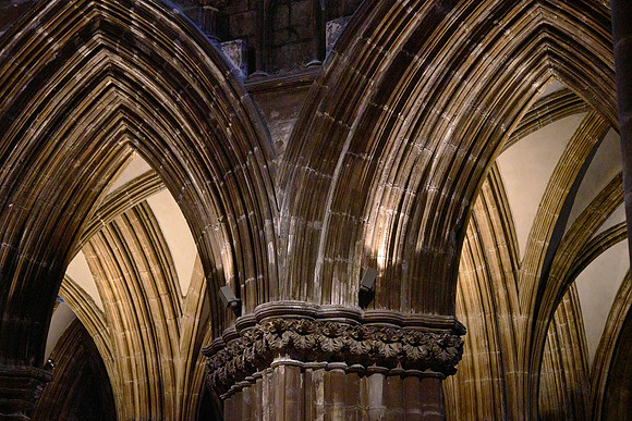 It is the oldest cathedral in mainland Scotland and the oldest building in Glasgow.