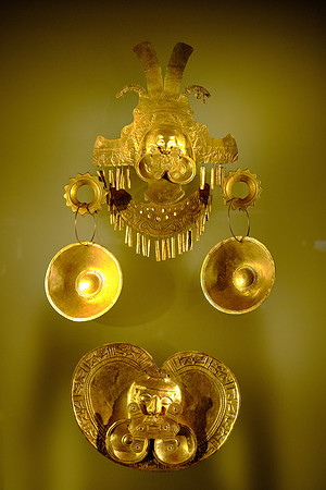 The museum has a collection of 55,000 pieces, 6,000 of which are on display.