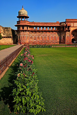 Agra Fort built 11th century