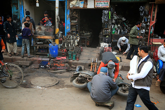 Chandni Chowk Bazaar on rickshaw, Old Delhi