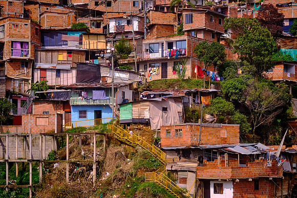 In recent years, Medellín has grown so rapidly that the mountain slopes are not suitable for development.