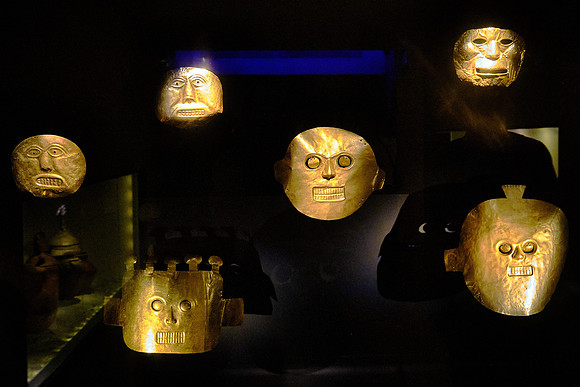 The Spanish did not loot Colombia's gold artifacts that were concealed in underground in burial urns.