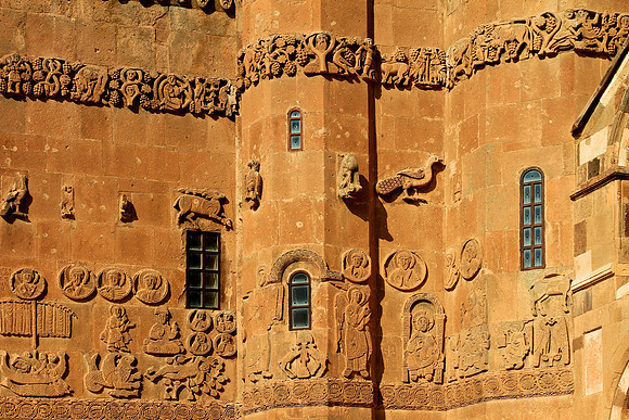 Armenian Church of Holy Cross, Lake Van