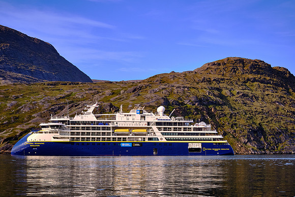 The Nassuttooq Fjord is an unmapped fjord that we explored on foot and by zodiac.
