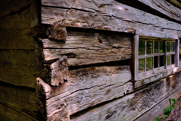 Ogle opened the first store in Gatlinburg.