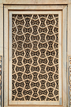 Tomb of I’timād-ud-Daulah mausoleum built in 1628, Agra, India