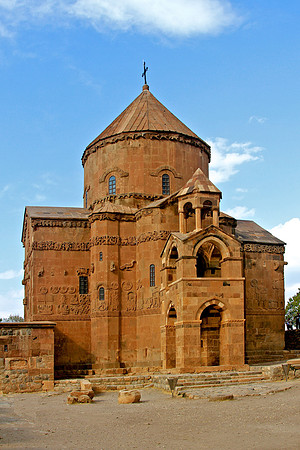Armenian Church of Holy Cross, Lake Van